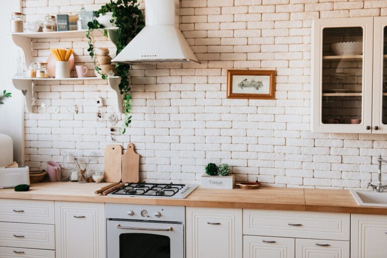 Is Wood Or Mdf Better For Kitchen Cabinets?