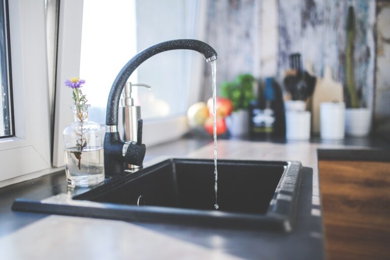 Bar Faucet Vs Kitchen Faucet: What’s The Difference In 2023?