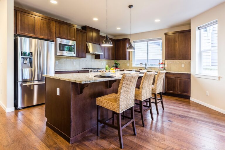 How To Deep Clean Kitchen Cabinets?